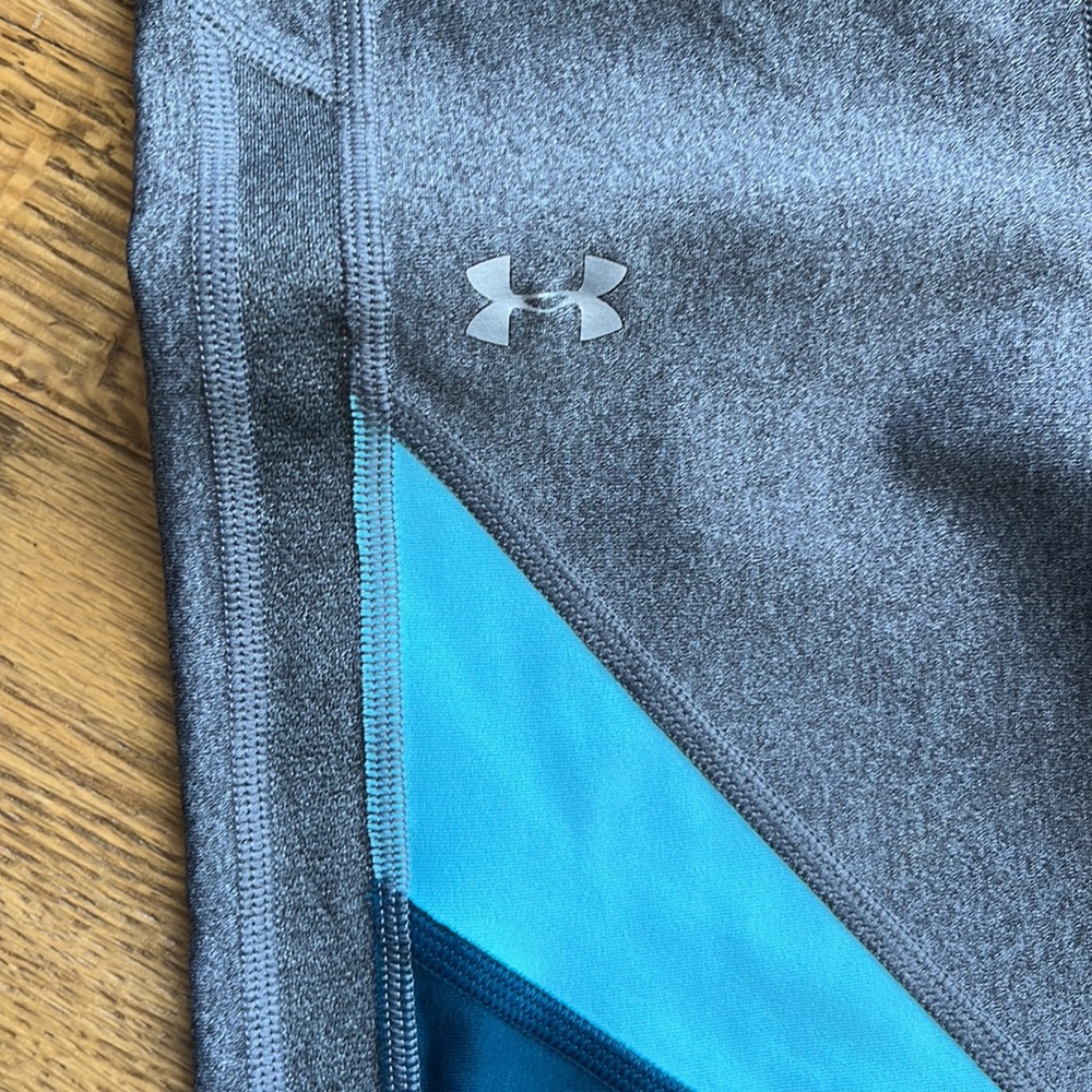Small Under Armour Compression Tights - Picture 2 of 3